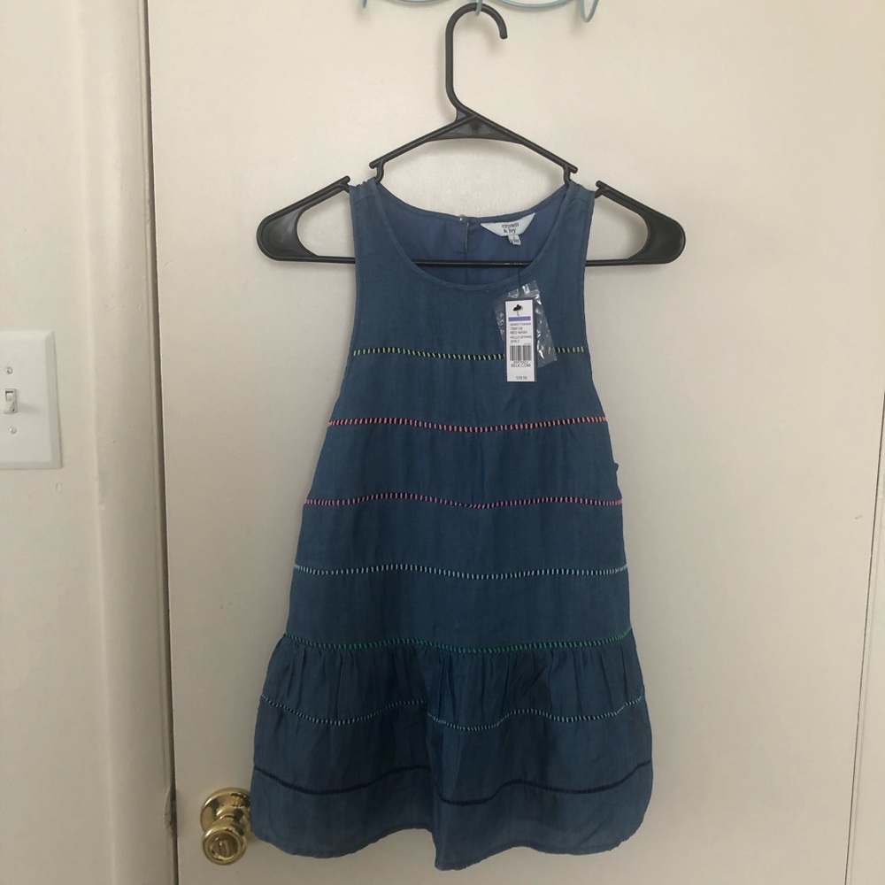 Sleeveless top